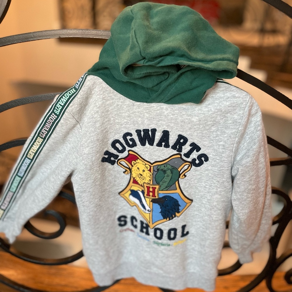 Hogwarts hoodie 5-6T